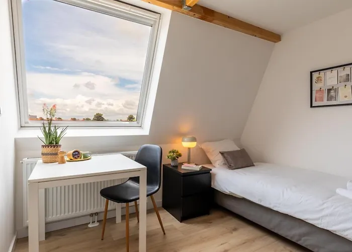 Cozy Suite Near Hotspots W Kitchen Access