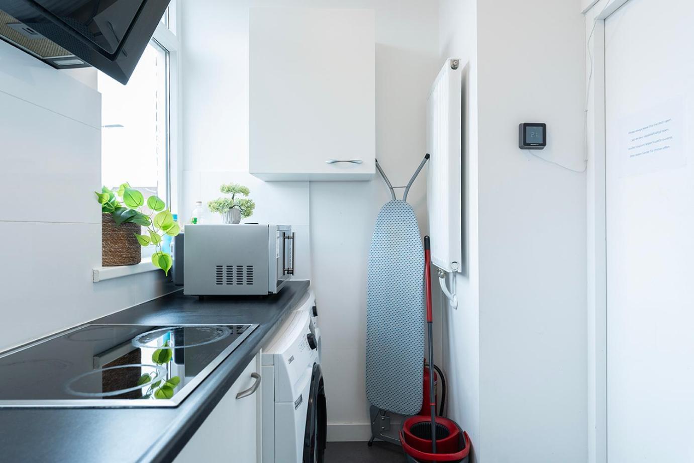 Cozy Near Hotspots W Kitchen Access Ferienhaus